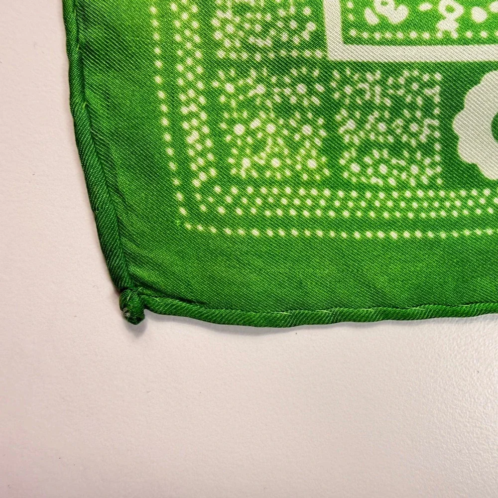 Echo Hand Rolled Green Satin Square Scarf Vintage Bandana Print Retro Mod 27'X26